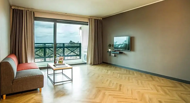 Семейный номер Standard с видом на море Whinstone Hotel & Resort