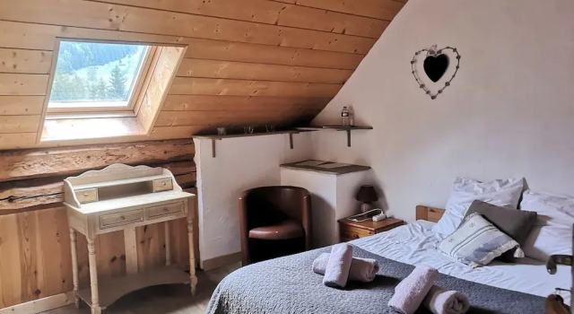 Auberge Les 2 Moucherolles, Забронировать Хостел Отели Коррансон-ан-Веркор с завтраком, рядом с Горнолыжный подъемник Les Lattes Ski Lift, Завтраки