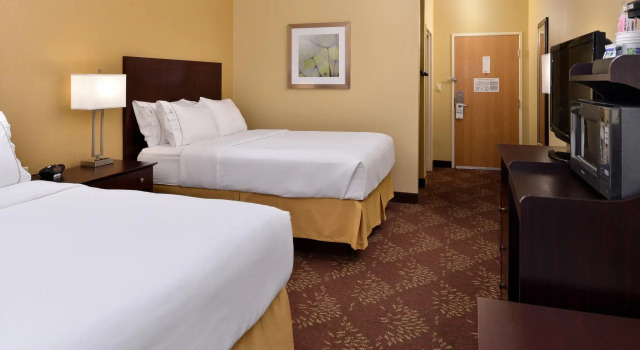 Четырёхместный номер Standard Comfort Inn & Suites Sharonville - Cincinnati North