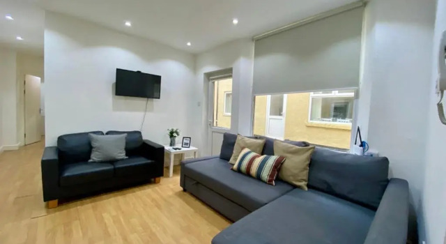 2 Bedroom Apartment for up to 6 Nr Centre