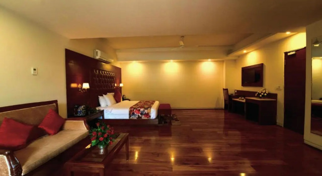 Люкс The Allure Grand - Riverside Resort & Spa