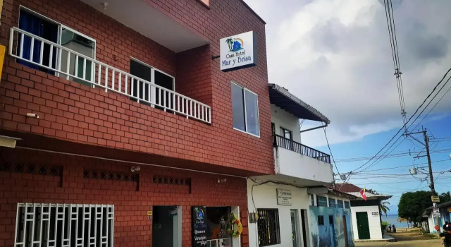 Casa Hotel Mar y Brisa Beach