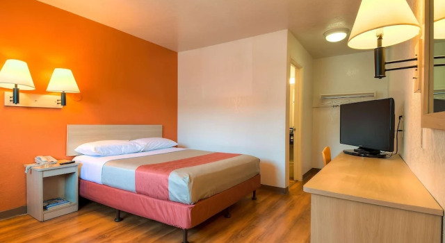 Люкс Standard Motel 6-Westminster, CA - South - Long Beach Area