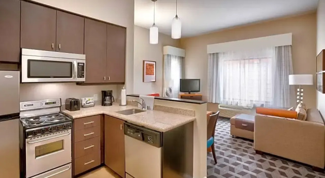 Четырёхместный люкс с 2 комнатами TownePlace by Marriott Suites Elko