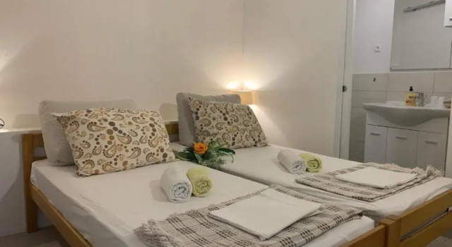 Mimice Bay Apartments, Book Apartment Mimice Split Region