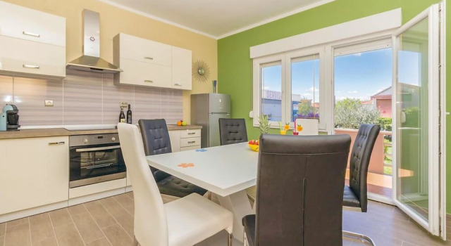 Nice Apartment in Zadar With 3 Bedrooms, Wifi and Outdoor Swimming Pool