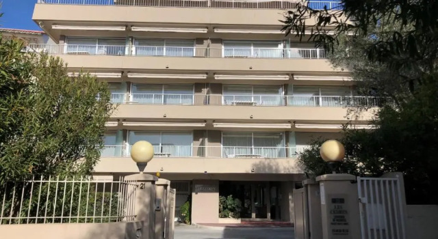 Appartement Saint-Raphaël, 1 pièce, 2 personnes - FR-1-466A-15, Reservar Apartamento Saint-Raphael Mimosa Road