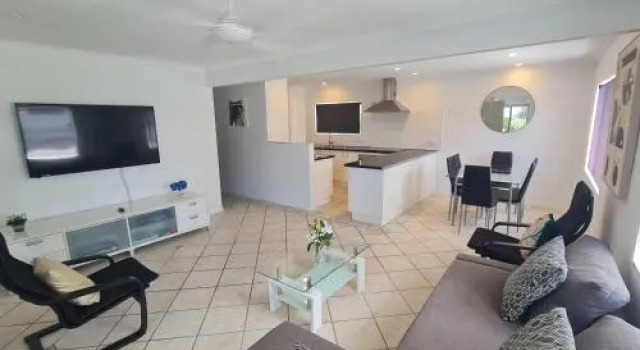 Cranbourne Court Unit 7, Prenota Appartamento Hotel a Queensland con parcheggio, Parcheggio