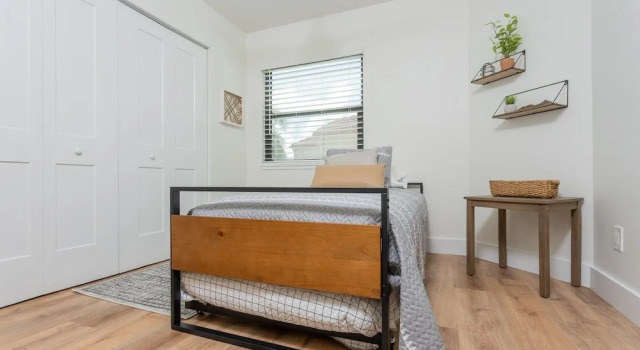 Fully Renovated 3/2 Private Beachside Home 3 Bedroom Home
