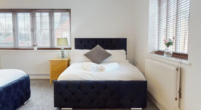 Коттедж 5-bedroom Home - Sleeps 16 - Ideal for Groups