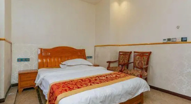 Dong Hai Long Quan Business Guest House, Prenota Affittacamere Affittacamere a Sichuan, Affittacamere