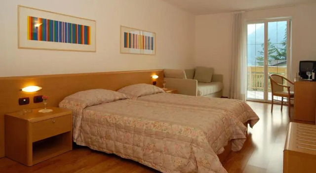 Трёхместный номер Standard Hotel Karinhall