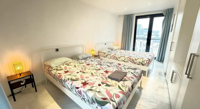 1-bedroom Lodge Stay in Antwerp, Забронировать Дом для отпуска Коттеджи Антверпена, рядом с Metro Groenplaats, Коттедж