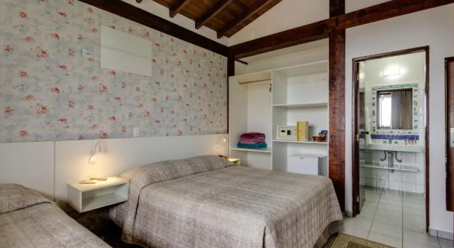 Четырёхместный номер Superior Hotel Coquille