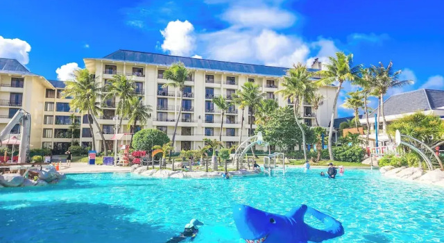 Номер Deluxe с балконом Pacific Islands Club Saipan