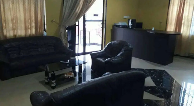 New Page Guest House, Book Pension Hoteller i Greater Accra med parkering, Parkering