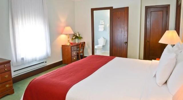 Номер Standard Penn Wells Hotel