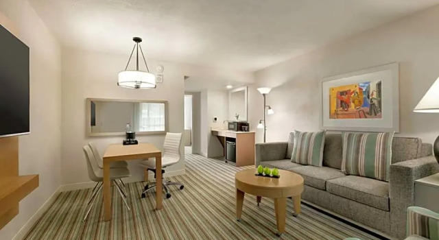Люкс c 1 комнатой Embassy Suites by Hilton San Juan - Hotel & Casino