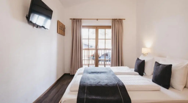 Residence Kristall, Забронировать Отель Отели Зальбах-Хинтерглемм с бассейном, рядом с Гондольный подъемник Кольмайсбан, Бассейн