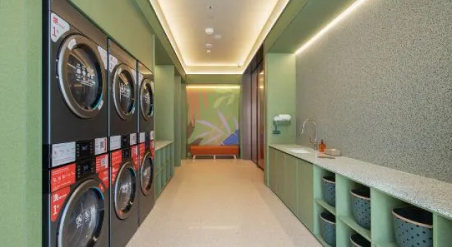 Orange Hotel (Shanghai Fudan University Songfa Road Subway Station Branch)