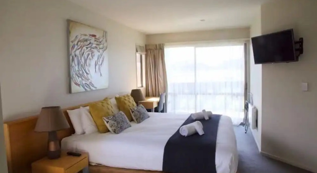 Rocky Mountain Apartment - 129-130