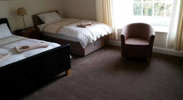 Номер Classic Roosecote Guest House