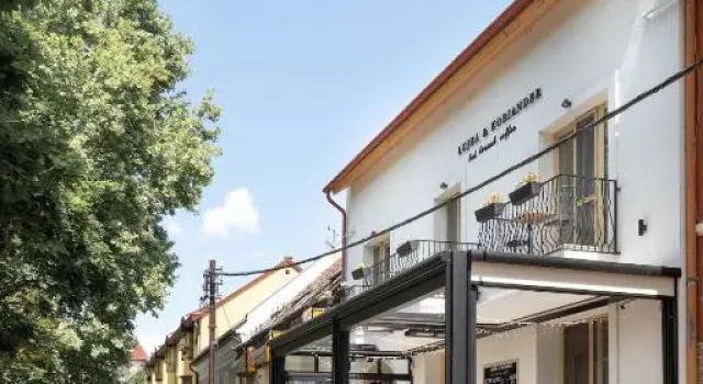 Lujza & Koriander, Book Hotel Vác Danube Bend