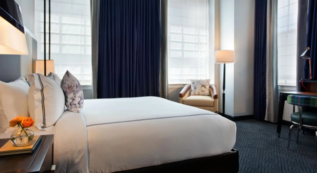 Двухместный номер Standard Kimpton Cardinal Hotel by IHG