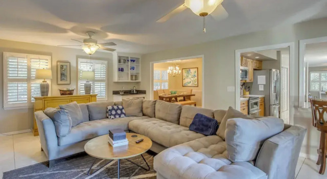 Walk to Beach: Myrtle Beach Home w/ Saltwater Pool, Забронировать Дом для отпуска Коттеджи Южной Каролины, Коттедж