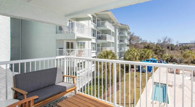 Апартаменты c 1 комнатой с балконом Summerhouse Villas Condo: Private Resort Beach