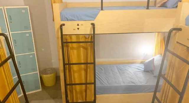 Кровать в общем номере (женский номер) Beach Hut Hostel