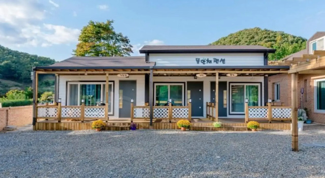 Paju Tteuranchae Pension, Buchen Sie Hotel Hotels in Paju mit Pool, Schwimmbad
