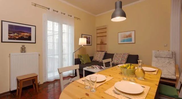 Metropolis Apartment