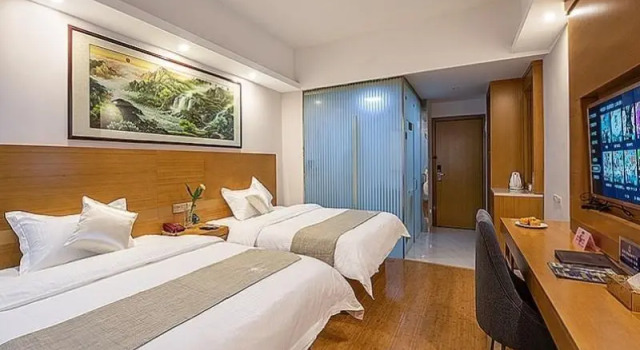 Двухместный номер Standard GreenTree Inn Guilin Lingui JinShan Square JinShui Road Express Hotel