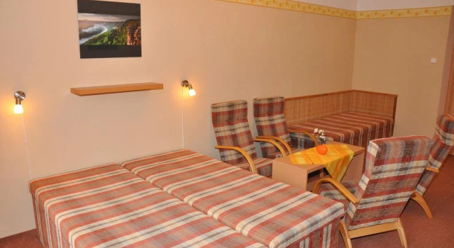 Hotel & Hostel Děčín, Забронировать Хостел Хостелы Czech central mountains, Хостел