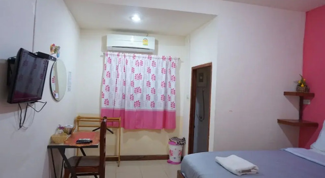 Chomkhong Hotel, Забронировать Отель Чанхан Loei Province