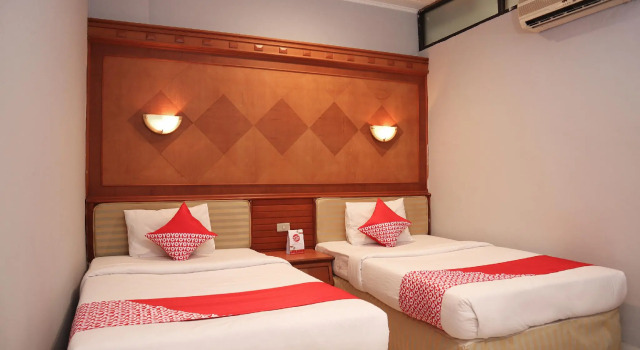 Двухместный номер Standard OYO 742 Mona Plaza Hotel