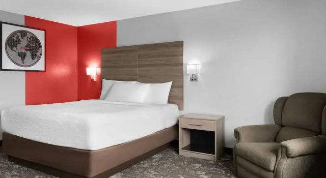 Номер Superior Ramada by Wyndham Cedar Rapids South
