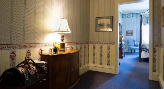 Двухместный номер Superior St James Hotel