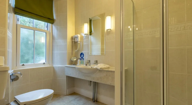 Номер Classic Craigroyston House & Lodge