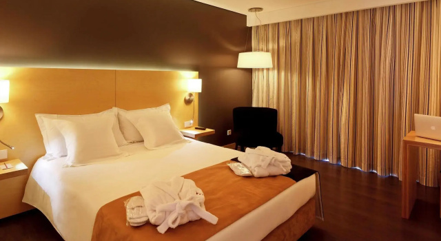 Двухместный номер Superior с балконом Hotel Mercure Braga Centro