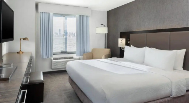Двухместный номер Standard Country Inn & Suites by Radisson, Staten Island