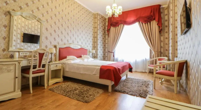 Двухместный номер Standard Astoria Grand Hotel