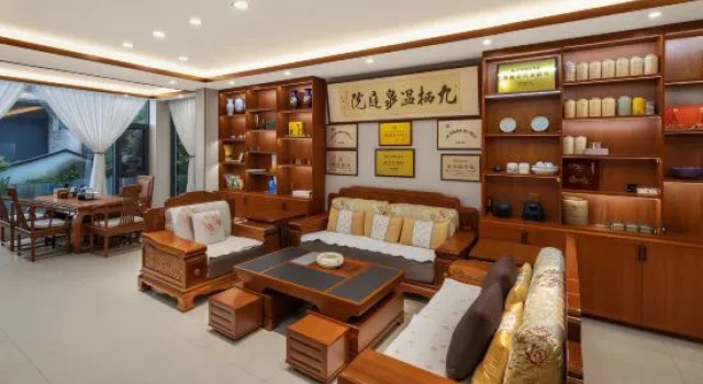 Jiuxi · Mountain Mist Half Hidden | Valley · 360° Hillside City View Hot Spring Homestay, Prenota Hotel Tengchong Yunnan