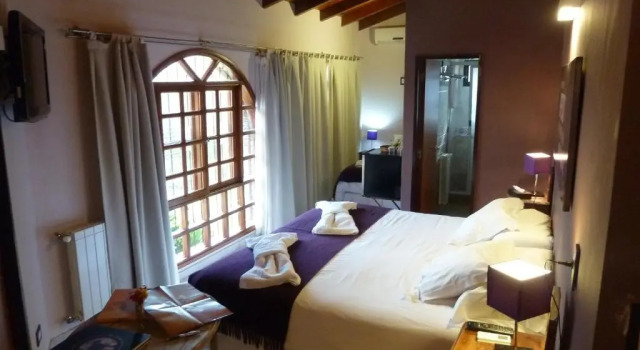 Трёхместный номер Superior Hotel Antiguo Camino