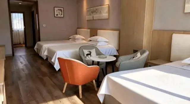Номер Deluxe Huangmei Royal Hotel