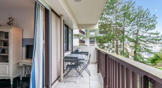 Апартаменты Charming 1br with balcony & pool nearby Trouville-sur-Mer station - Welkeys
