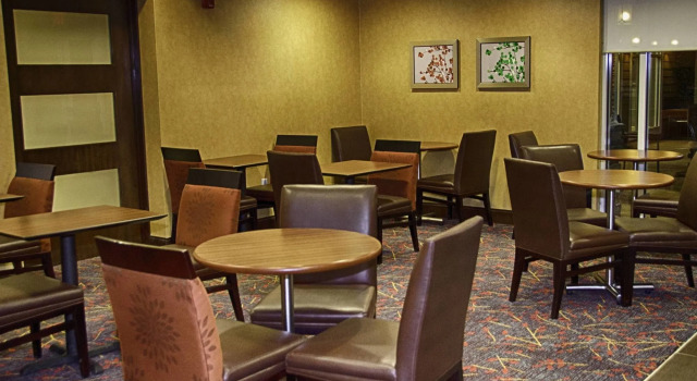 Residence Inn by Marriott Springfield South, Đặt Khách sạn Khách sạn ở Springfield bao gồm bữa sáng, Bữa sáng