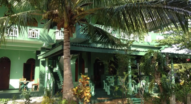 Lagoon Inn