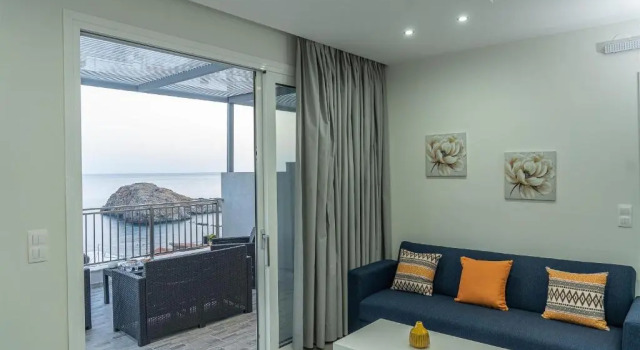 Апартаменты Tzortzis Family Apartments